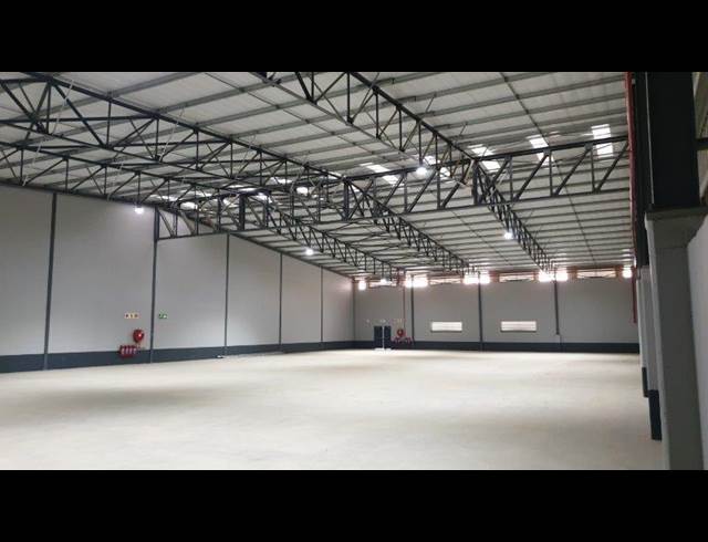 1,245M² WAREHOUSE TO LET IN ATLANTIC HILLS