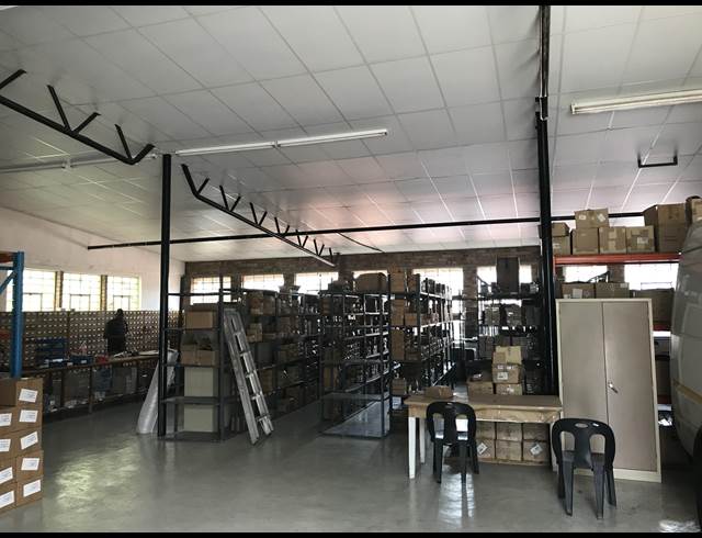 360M² WAREHOUSE TO LET IN WYNBERG