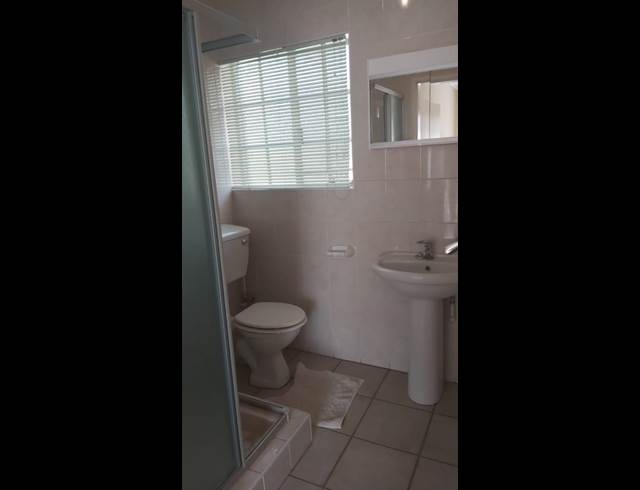 4 bed property to rent in MONDEOR