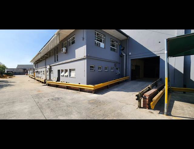 1,445M² WAREHOUSE TO LET IN DAL JOSAFAT