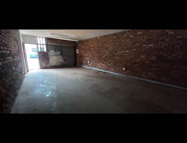 108M² WAREHOUSE TO LET IN GERMISTON NORTH