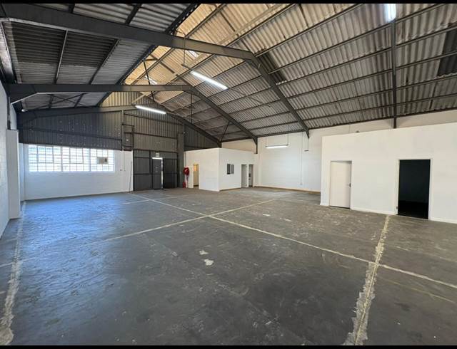 331M² WAREHOUSE TO LET IN GANTS PLAZA