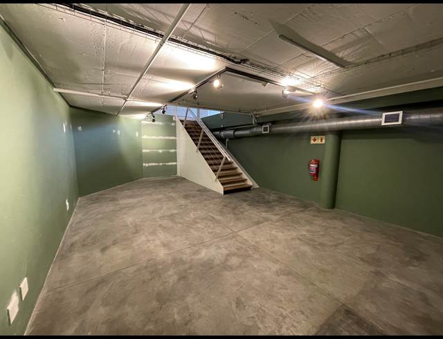 205M² RETAIL TO LET IN DE WATERKANT