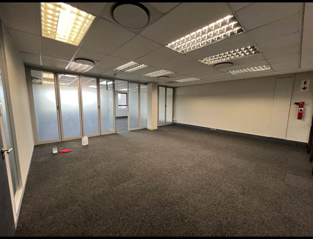 170M² OFFICE TO LET IN IRENE