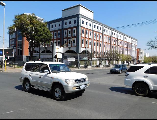 224M² OFFICE TO LET IN ROSEBANK