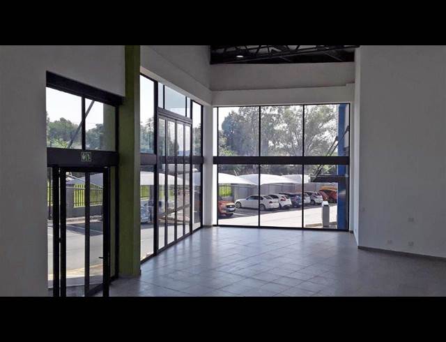 359M² OFFICE TO LET IN OLIVEDALE