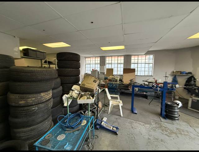154M² WAREHOUSE TO LET IN DELAREY