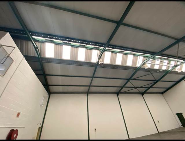 395M² WAREHOUSE TO LET IN KILLARNEY GARDENS