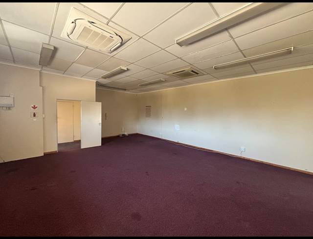 142M² BUILDING TO LET IN ELSIES RIVER