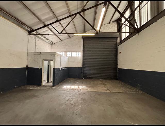 500M² WAREHOUSE TO LET IN EPPING INDUSTRIAL
