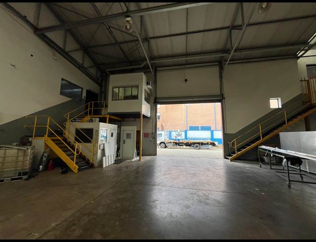 6,035M² WAREHOUSE TO LET IN ROOIHUISKRAAL