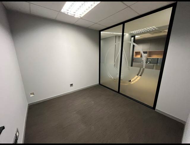 799M² OFFICE TO LET IN CAPE TOWN CITY CENTRE