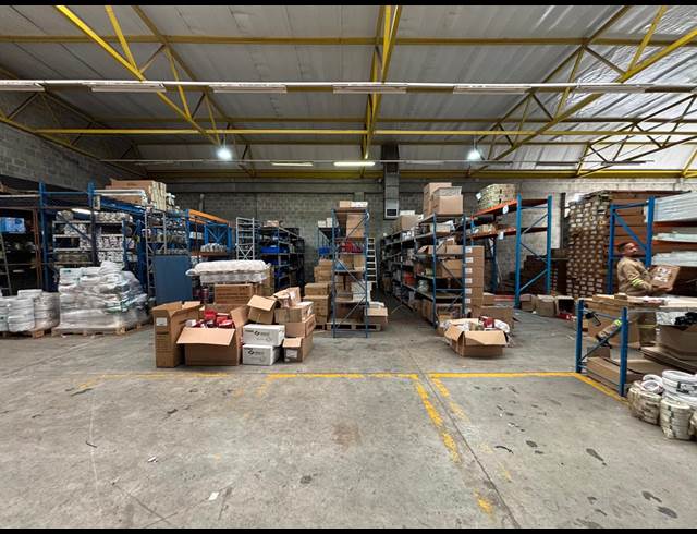 1,951M² FACTORY TO LET IN MAITLAND