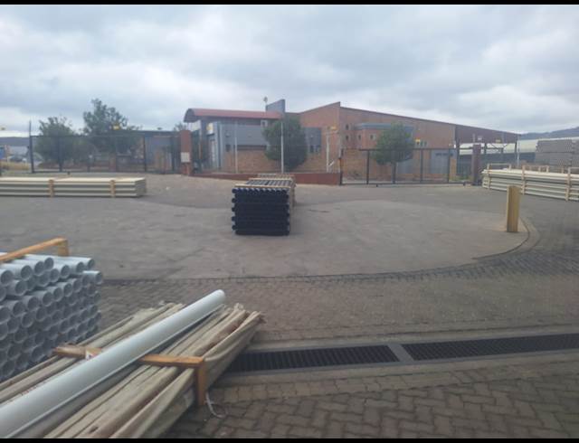 1,200M² WAREHOUSE TO LET IN RIVERSIDE INDUSTRIAL PARK
