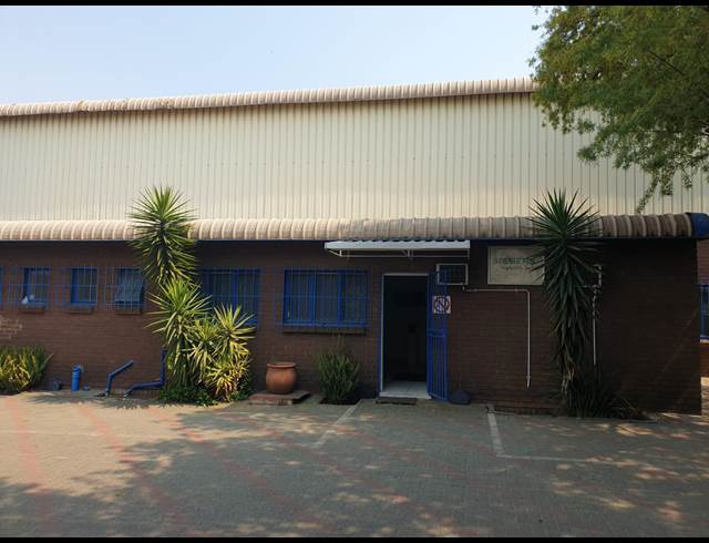850M² WAREHOUSE TO LET IN WADEVILLE