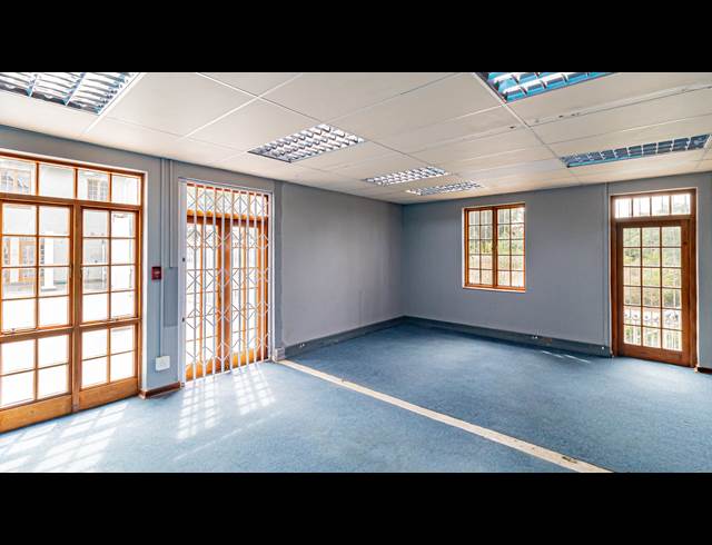 1,702M² OFFICE TO LET IN KENSINGTON B