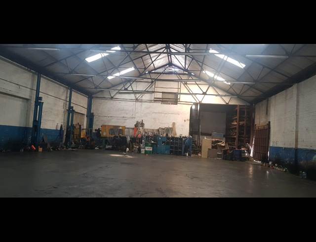 1,000M² WAREHOUSE TO LET IN CITY & SUBURBAN