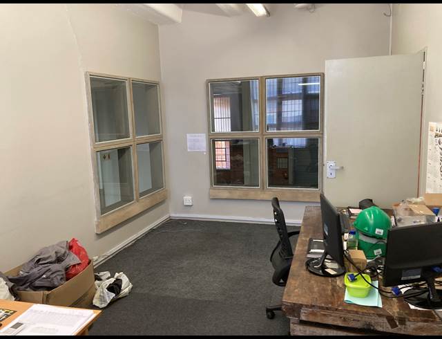 1,370M² WAREHOUSE TO LET IN WESTMEAD