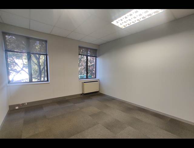 586M² OFFICE TO LET IN BRYANSTON