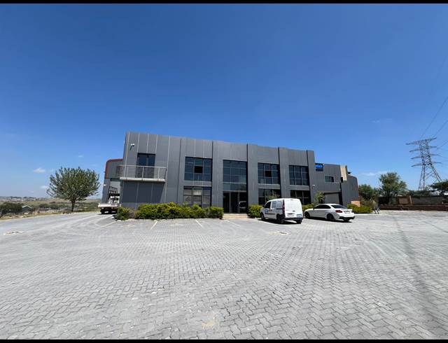 2,500M² WAREHOUSE TO LET IN SAMRAND BUSINESS PARK