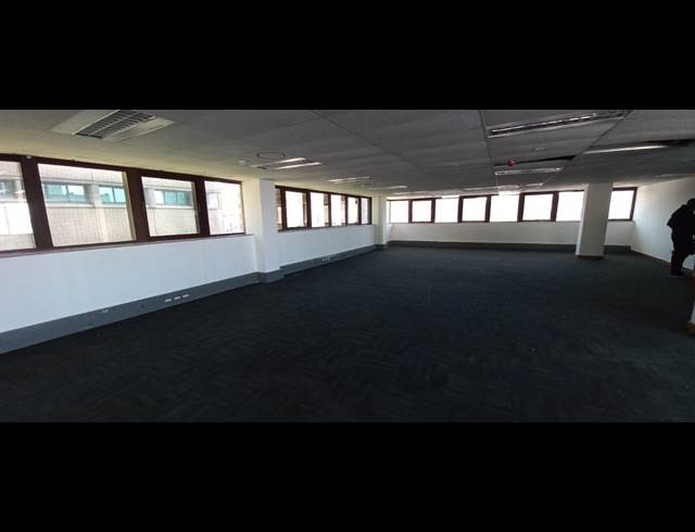 508M² OFFICE TO LET IN CITY & SUBURBAN