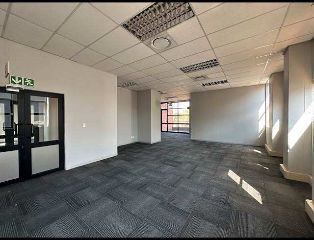 93.50M² OFFICE TO LET IN HIGHVELD TECHNOPARK