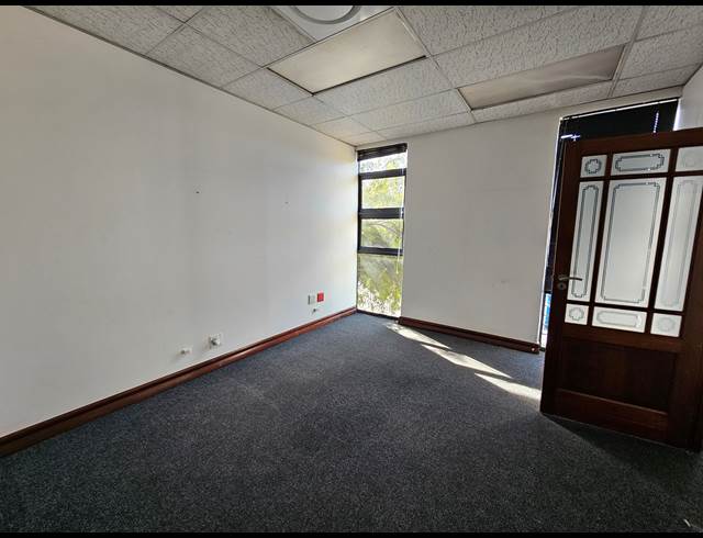 963M² WAREHOUSE TO LET IN NORTH RIDING