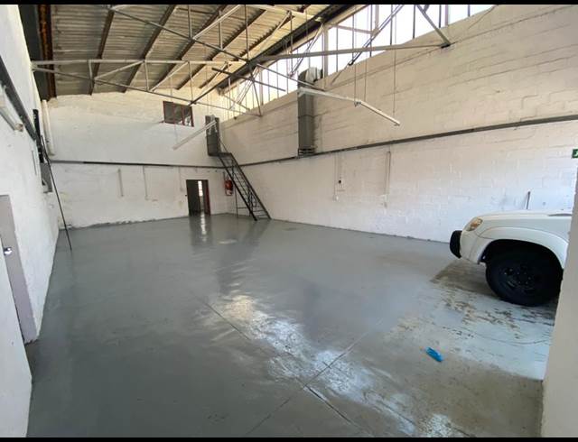 220M² WAREHOUSE TO LET IN MAITLAND
