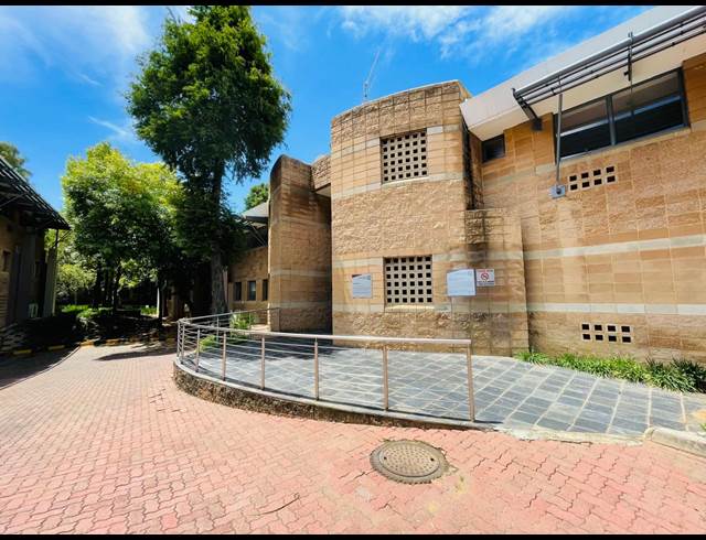 518M² OFFICE TO LET IN RANDJESPARK