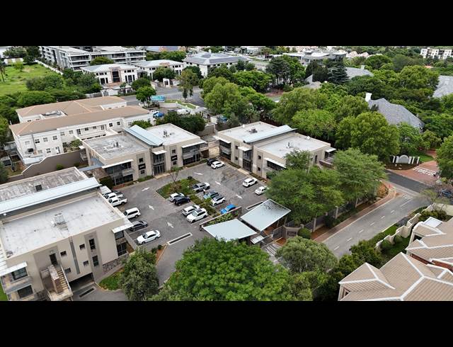 96M² OFFICE TO LET IN BRYANSTON