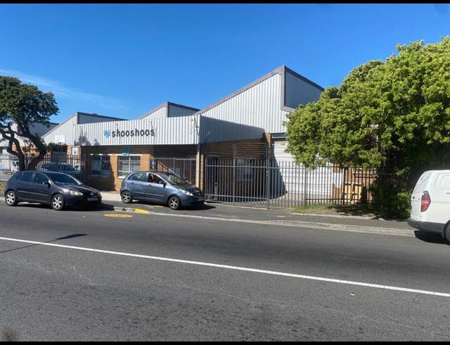 1,103M² WAREHOUSE TO LET IN OTTERY