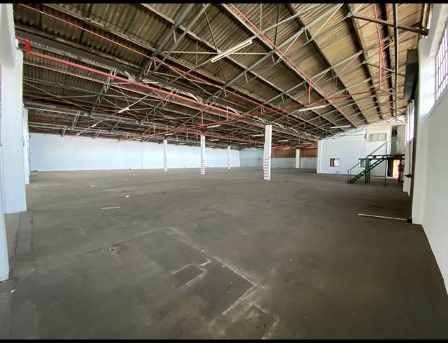 2,300M² WAREHOUSE TO LET IN EPPING INDUSTRIAL