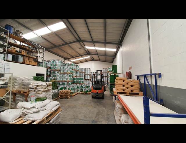 275M² WAREHOUSE TO LET IN AIRPORT INDUSTRIA