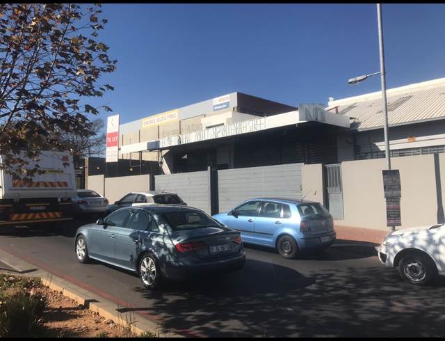 271M² WAREHOUSE TO LET IN WYNBERG