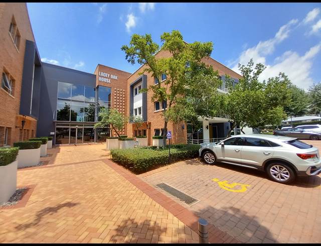 369M² OFFICE TO LET IN BRYANSTON