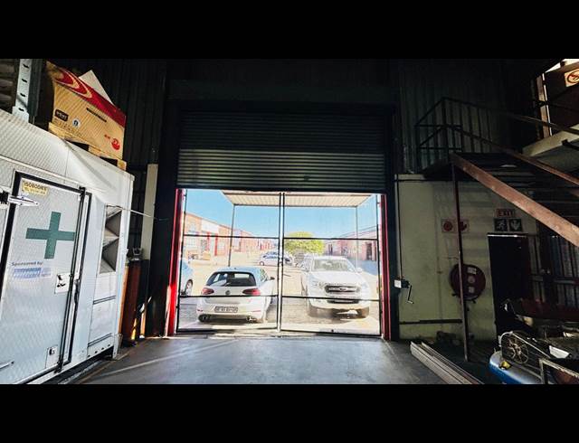1,313M² WAREHOUSE TO LET IN ROBERTVILLE