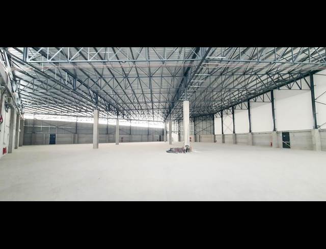 2,820M² WAREHOUSE TO LET IN KILLARNEY GARDENS