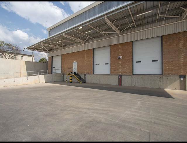 3,227M² WAREHOUSE TO LET IN POMONA AH