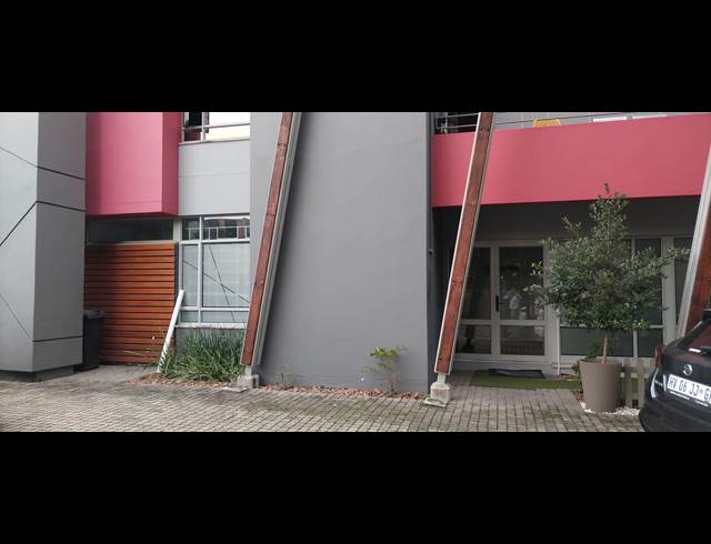 156M² OFFICE TO LET IN NELSPRUIT EXT 2