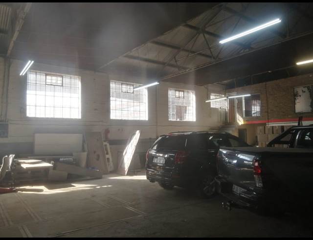 600M² WAREHOUSE TO LET IN JOHANNESBURG CENTRAL