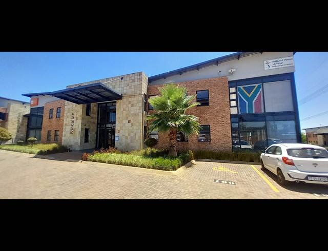 472M² OFFICE TO LET IN PAULSHOF