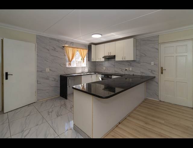 3 BEDROOM DUPLEX TO LET IN PARKLANDS