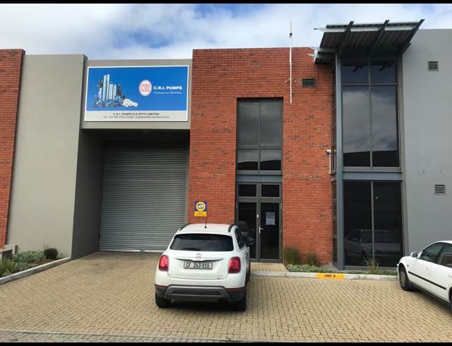 449M² WAREHOUSE TO LET IN STIKLAND INDUSTRIAL