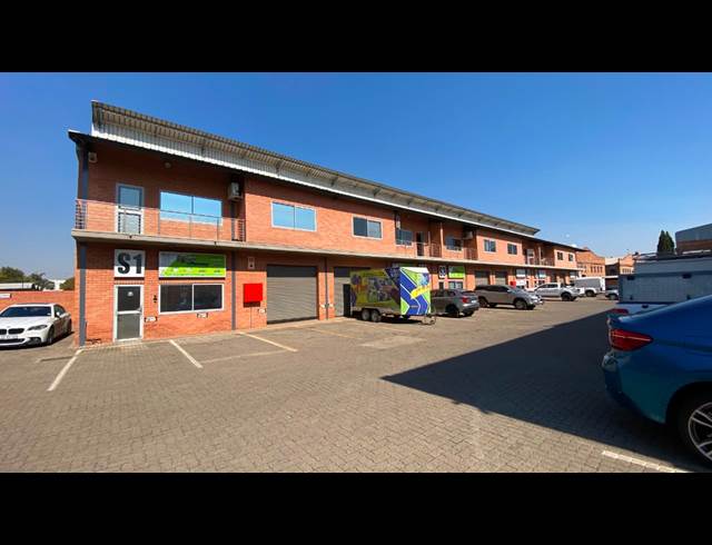 252M² WAREHOUSE TO LET IN HENNOPSPARK INDUSTRIAL