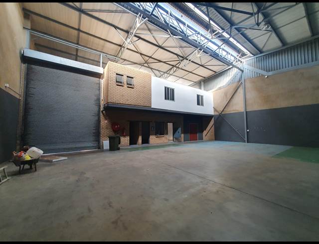 530M² WAREHOUSE TO LET IN MEADOWDALE