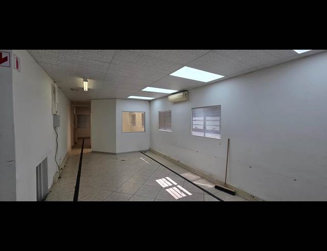 110M² OFFICE TO LET IN NELSPRUIT EXT 1