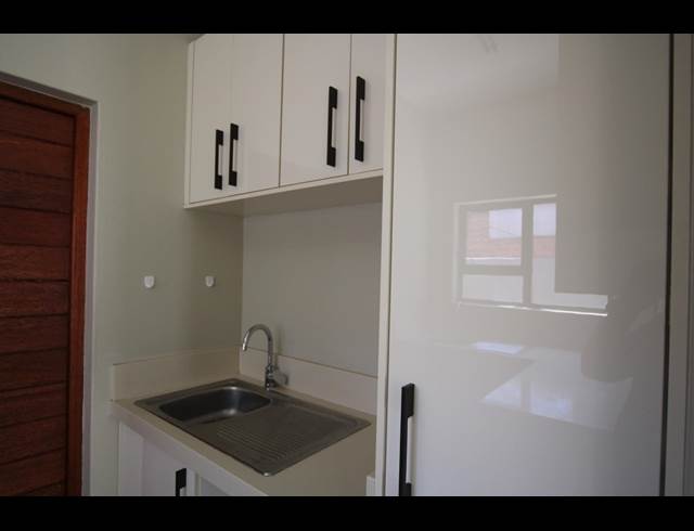 5 BEDROOM HOUSE TO LET IN GLENHAZEL