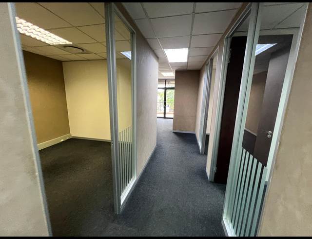 120M² OFFICE TO LET IN UMHLANGA RIDGE