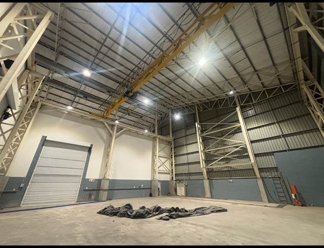 1,808M² WAREHOUSE TO LET IN BLACKHEATH INDUSTRIAL