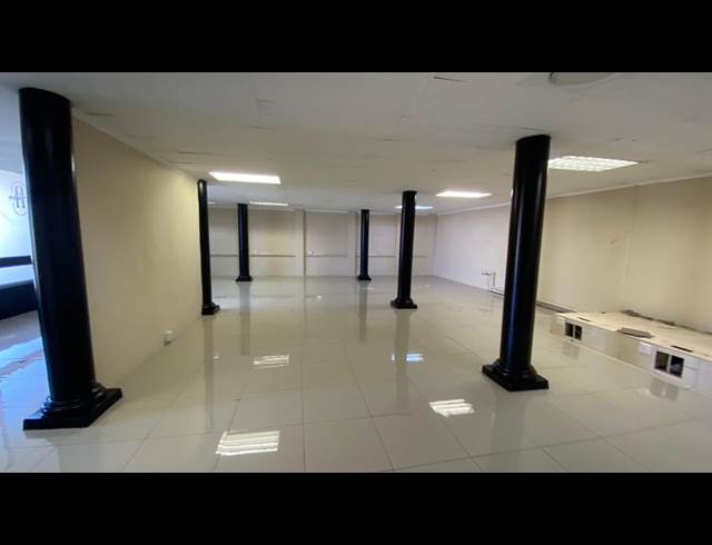 196M² OFFICE TO LET IN ROOIHUISKRAAL